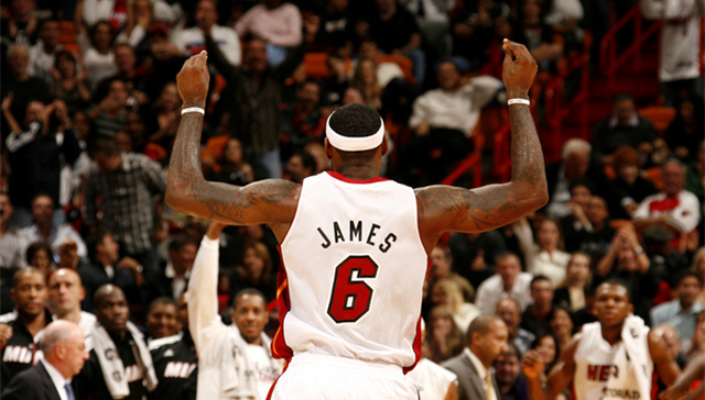 场上9人付 场上9人付